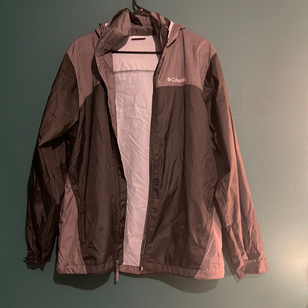 Men’s Columbia rain jacket